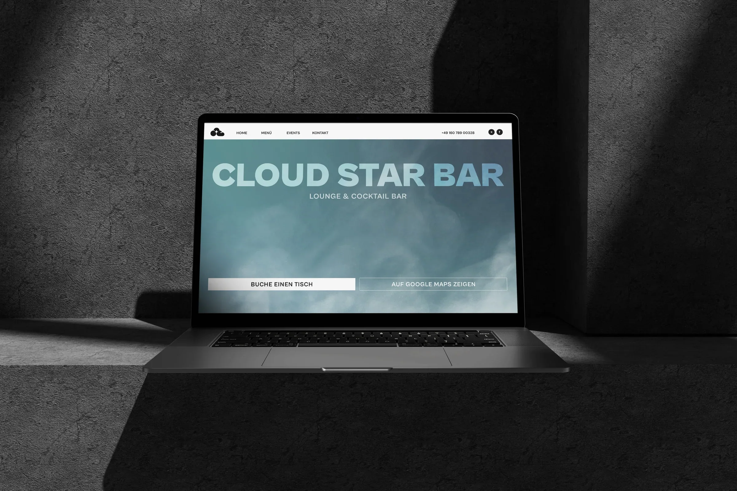 Startseite der Website im Nebelmotiv