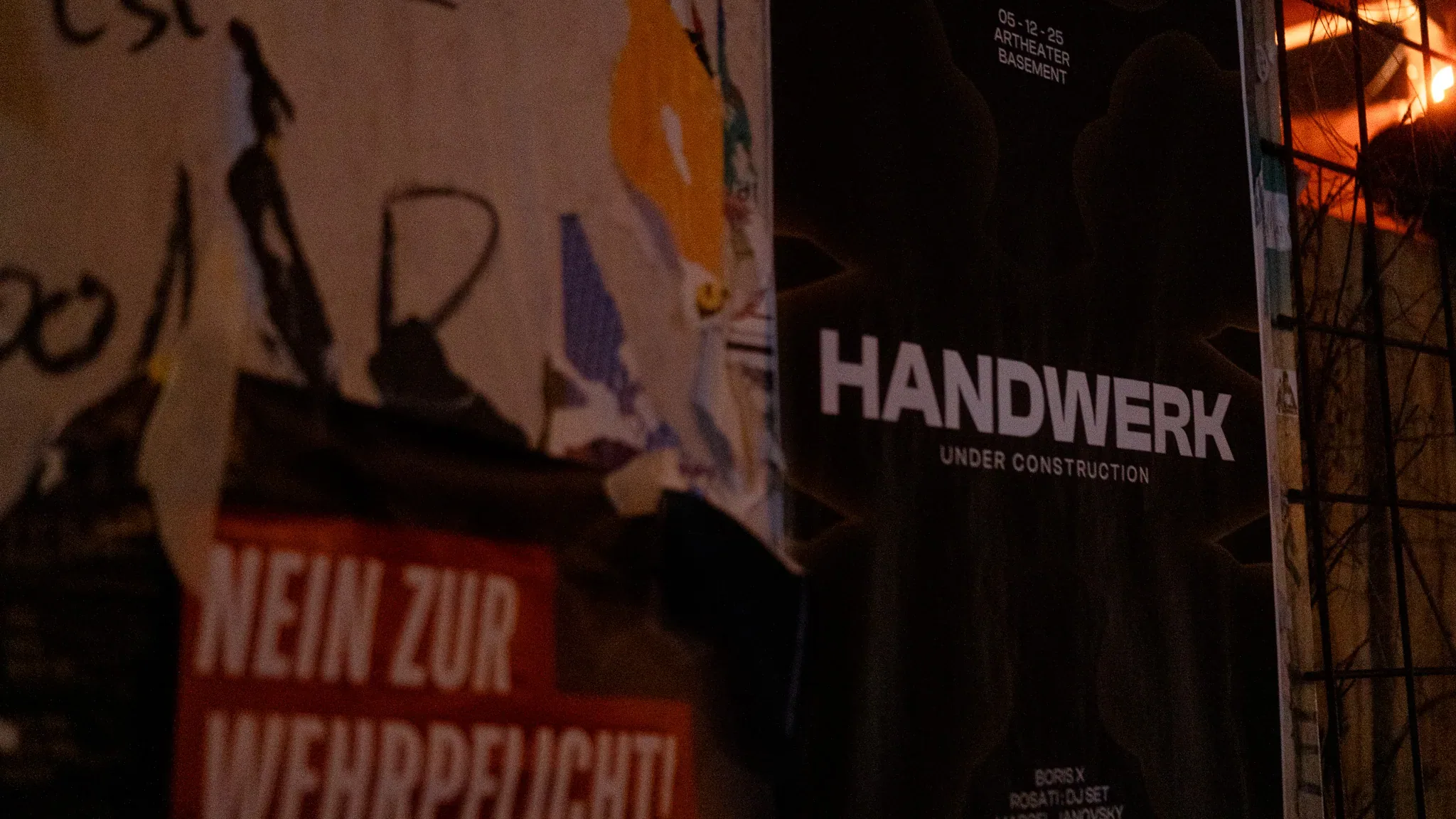 Plakatwand im Club