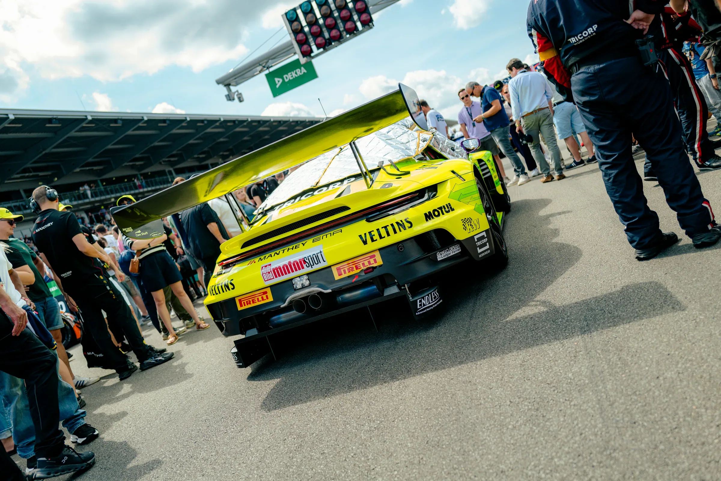 DTM Manthey, Boxengasse