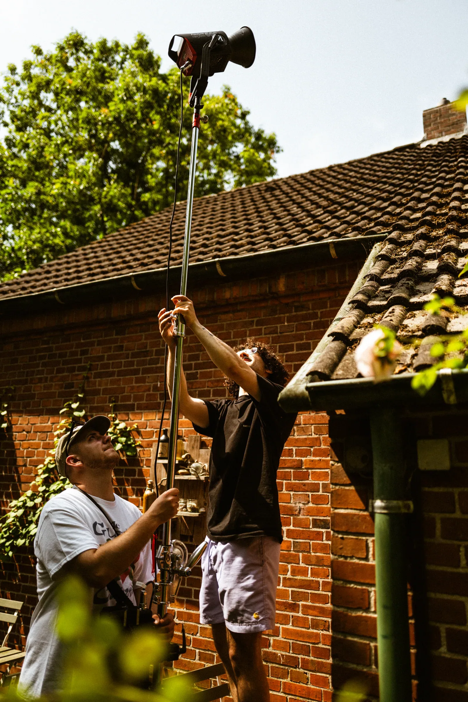 Catapults Bird Song, Aufbau am Set